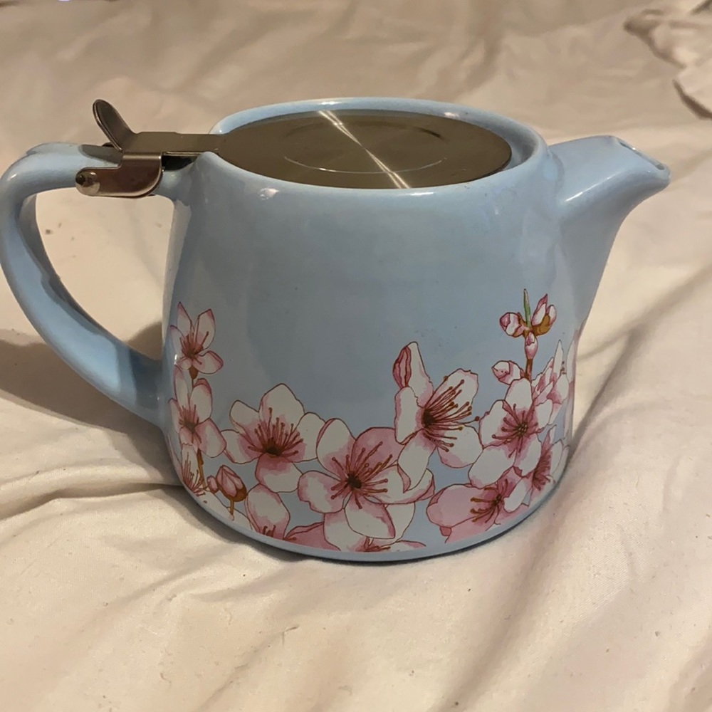 Light blue tea pot
